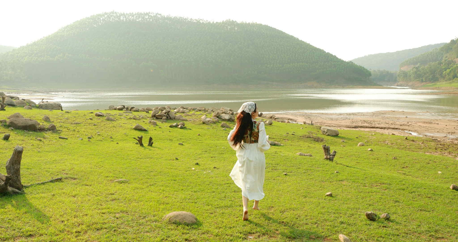Điểm đến cách Hà Nội 80km có thác nước mát lạnh, bãi cỏ rộng mênh mông diem den cach ha noi 80km co thac nuoc mat lanh bai co rong menh mong 2209.jpg