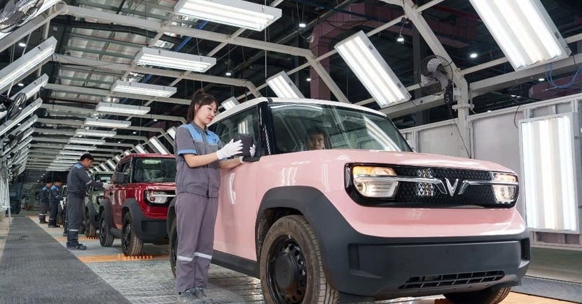 luong o to moi bom ra thi truong tang manh gia xe du bao con giam sau 92336.jpeg