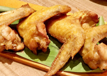 nguoi dan ong tu vong sau khi an ga chua nau chin tai khach san 2683.jpg