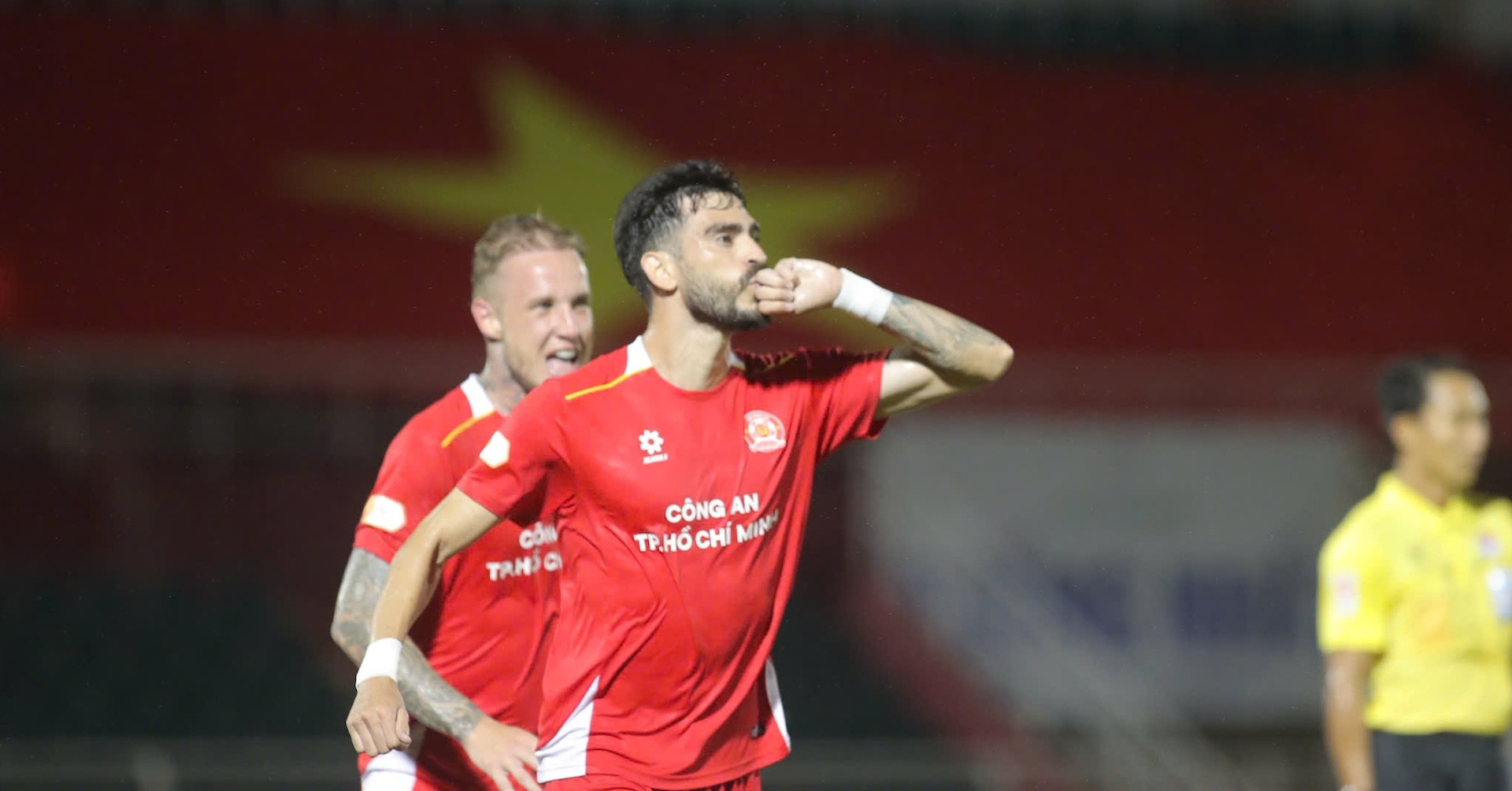 tien linh vo duyen clb ca tp 3710.jpg