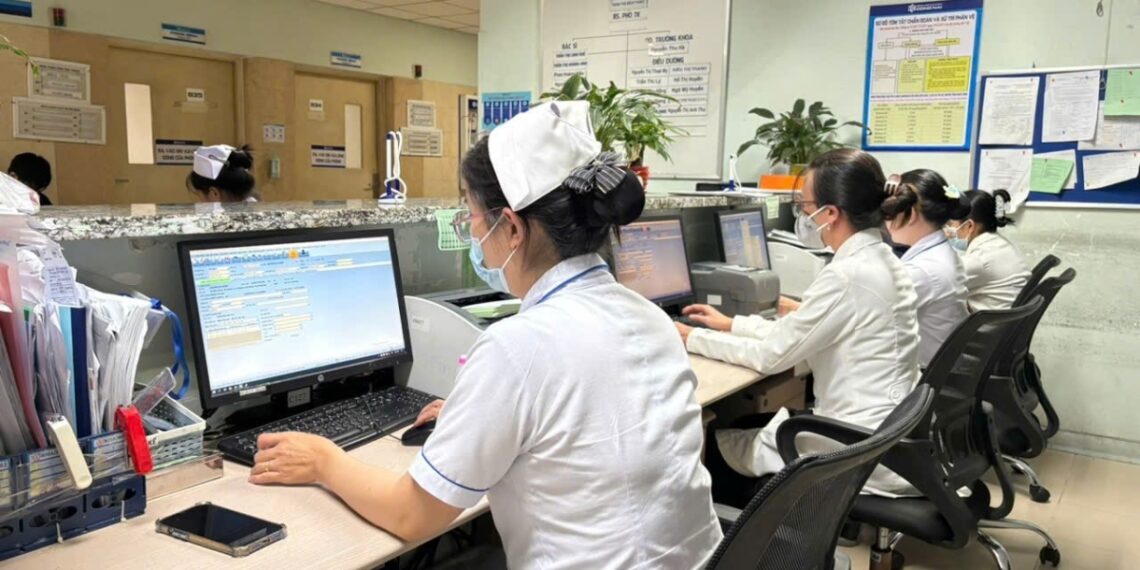 Bệnh viện lớn nhất Đồng Nai bỏ bệnh án giấy 1000027564 1757667089 1579 1757667093.jpg