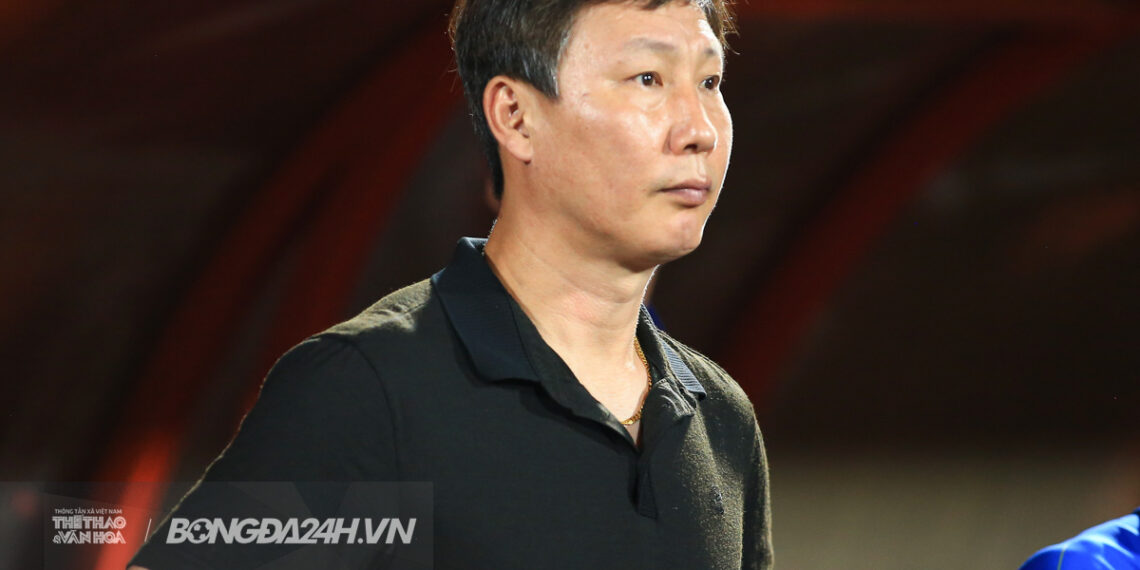 1757843391 su da dang tren hang tan cong u23 viet nam la tin hieu mung hay dang lo.jpg