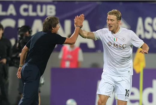 Rasmus Hojlund hạnh phúc với lựa chọn rời MU để gia nhập Napoli 2 1409190425.png