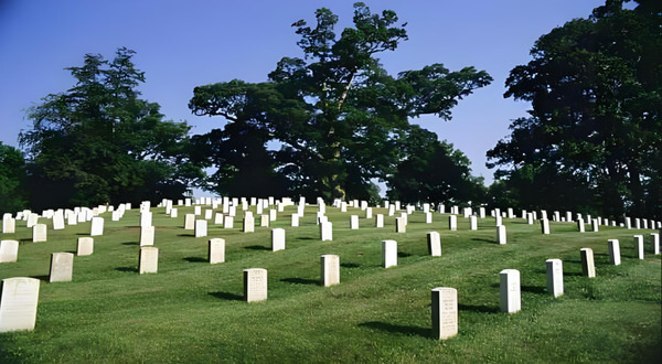 Tìm hiểu vị trí trọng yếu của huyệt mộ 3.1 tim hieu vi tri trong yeu cua huyet mo.jpg