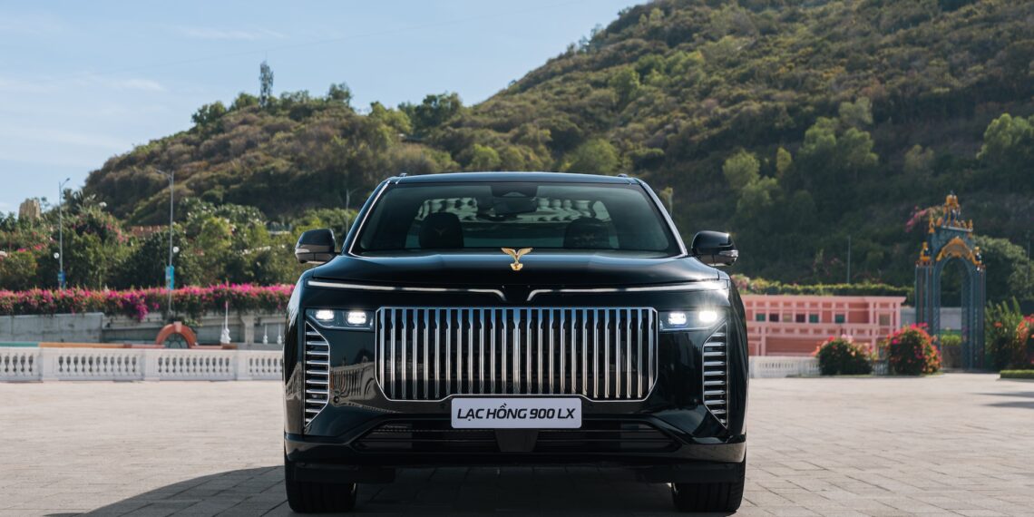 VinFast trình làng SUV Lạc Hồng 900 LX dành cho nguyên thủ 7681756365404 vinfast trinh lang suv lac hong 900 lx anhdaidien.jpg
