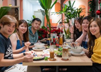 a m thu c the phoenix 17559217 5738 7937 1756090235.jpg