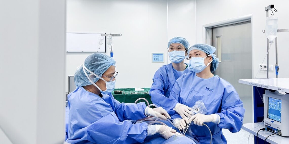 Nấm lấp kín xoang hàm cụ bà a nh 1758463809 1758463825 9151 1758463851.jpg