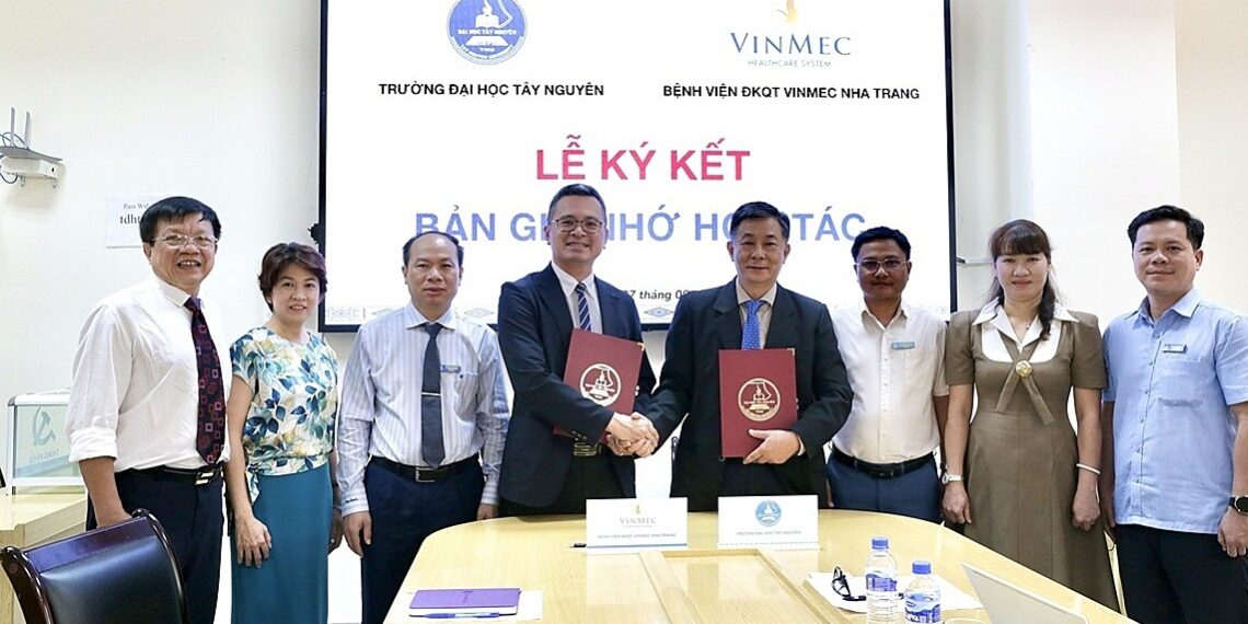 Vinmec Nha Trang và Đại học Tây Nguyên hợp tác đào tạo y khoa anh 1 1 1756452922 1756452949 6211 3200 1756453109.jpg