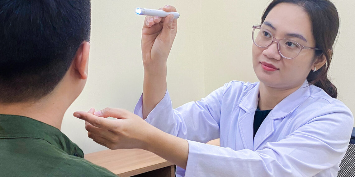 ba c hoa ng dung tha m kha m 1 7380 9615 1758006396.jpg