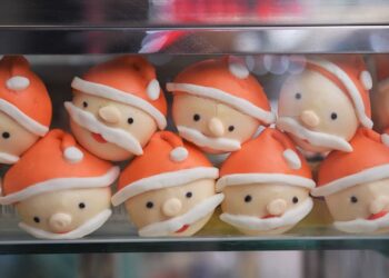 banh bao ong gia noel 01 7970 3911 5565 1639584544.jpg