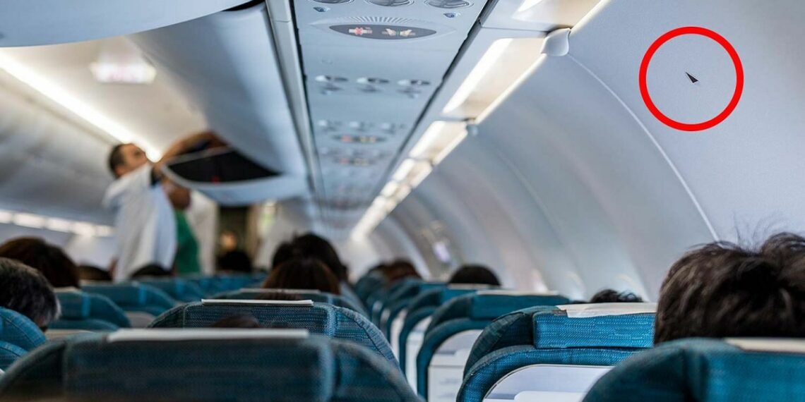 black triangle airplane cabin 1742 2150 1741077247.jpg