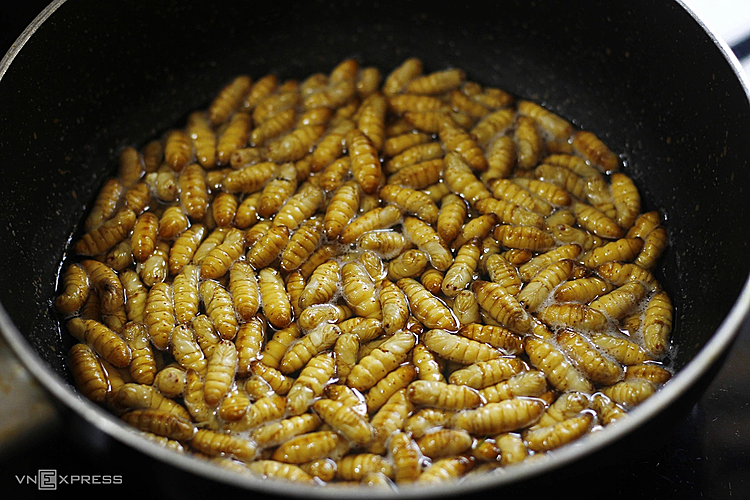 Bữa cơm với nhộng ong khiến cô gái sốc phản vệ buoc 3 3 8984 1688978649 jpg 1 5748 6259 1758197634.png