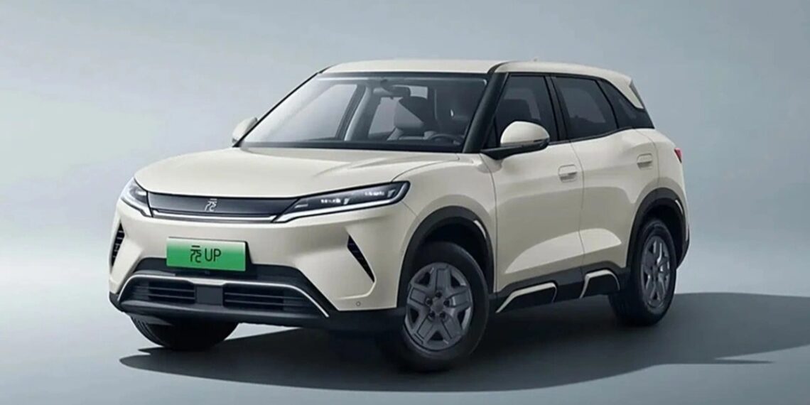 byd atto 2 bo sung ban gia re tai trung quoc anh1 cropped 1754135679139.jpg