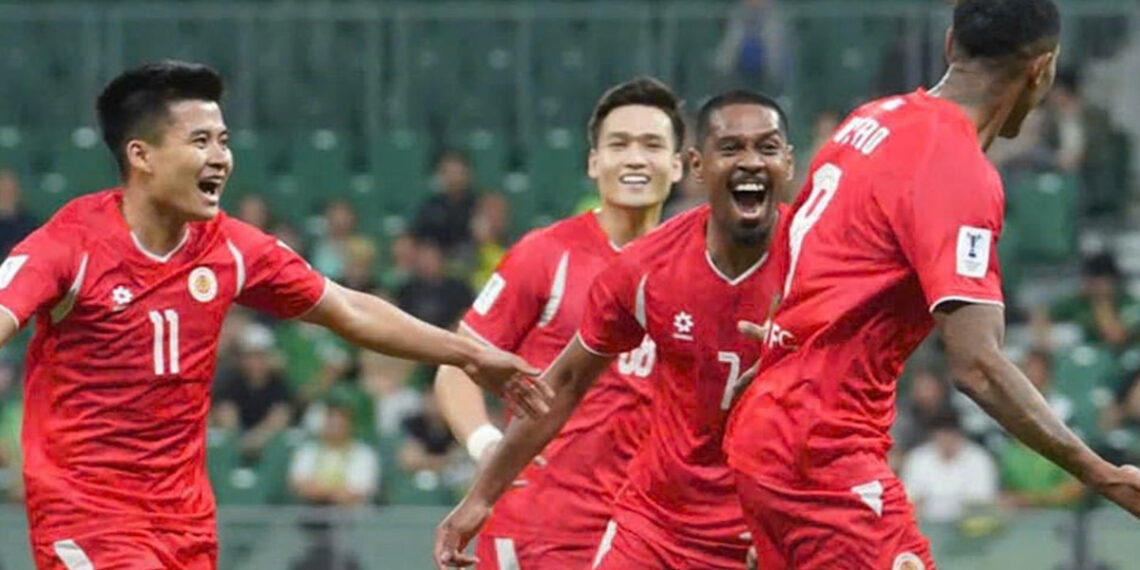 Cao Quang Vinh ghi bàn phút 90, CAHN thắng nhọc đội bóng Philippines cao quang vinh ghi ban phut 90 cahn thang nhoc doi bong philippines 2949.jpg