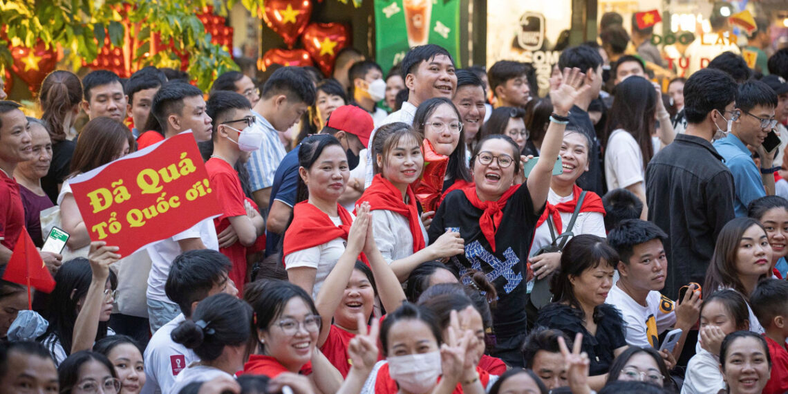 Du khách 'mách' kinh nghiệm chọn chỗ xem diễu binh 2/9 cdc96465e7c46f9a36d5 175609595 6633 9119 1756096119.jpg