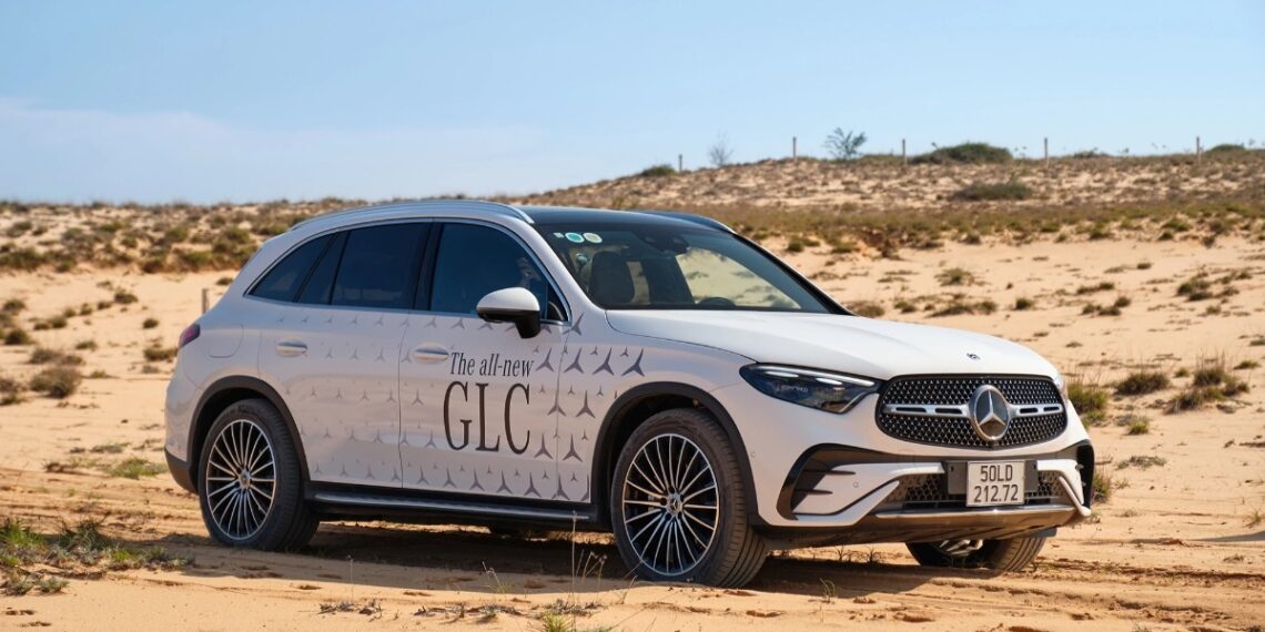 danh gia mercedes benz glc 200 anh1 crop 1694343738013.jpeg