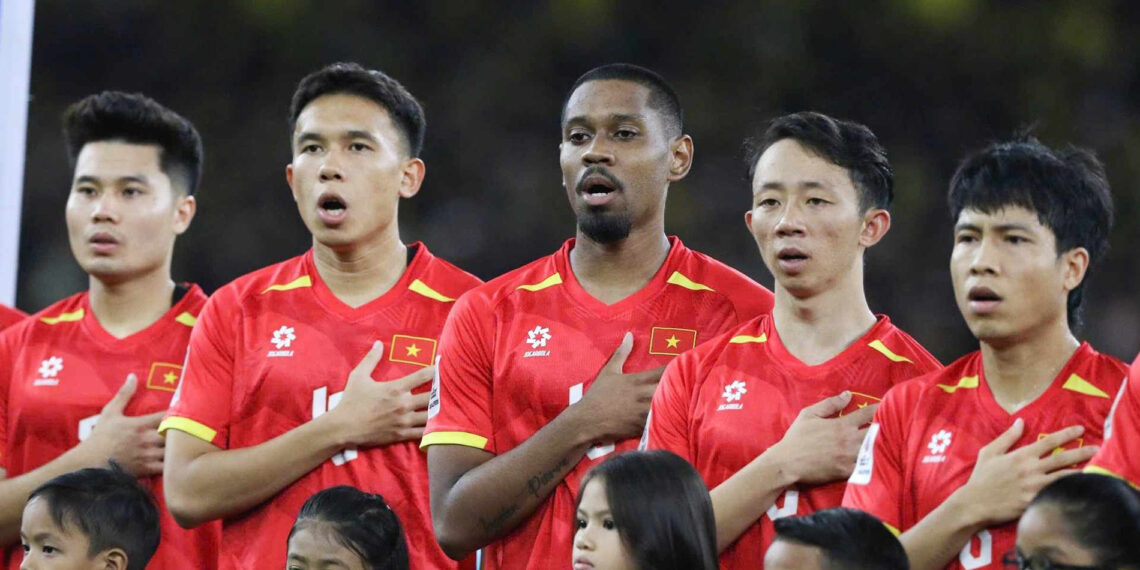 Danh sách tuyển Việt Nam: HLV Kim Sang Sik gây bất ngờ danh sach tuyen viet nam hlv kim sang sik gay bat ngo 1173.jpg