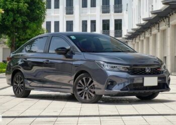 doanh so phan khuc sedan hang b thang 7 2025 anh1 cropped 1755580521693.jpg