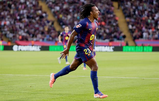 Jules Kounde chưa hài lòng với chiến thắng nhọc của Barca gettyimages 2237614712 2909101224.jpg