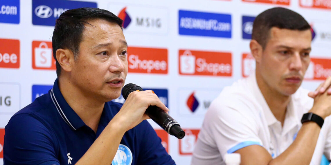 hlv nam dinh tuyen bo thang doi bong campuchia o cup dong nam a 2207.jpg