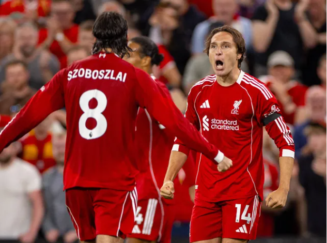 hlv arne slot khong bat ngo ve man thang hoa cua liverpool.png