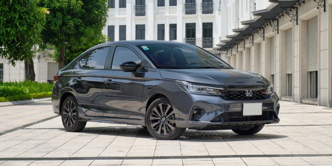 honda city rs 2023 1 crop 1695997281069.jpeg