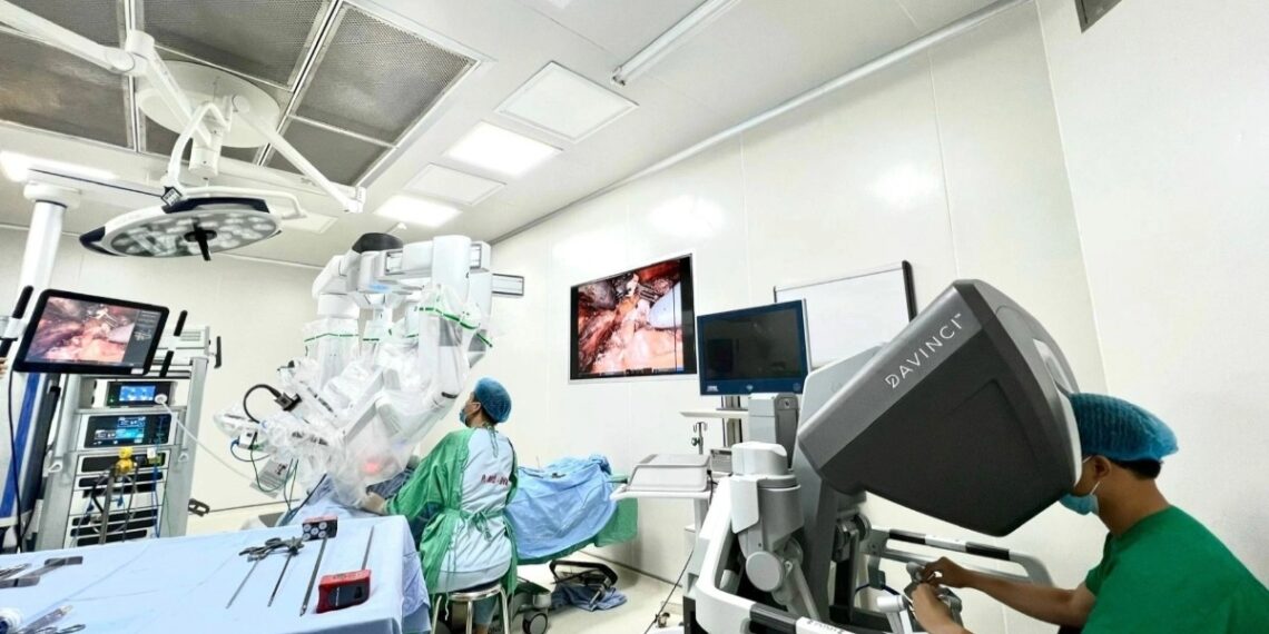 Lần đầu tiên Việt Nam mổ ung thư tuyến giáp bằng robot, không để lại sẹo img1505 crop crop 1664295432675.jpeg