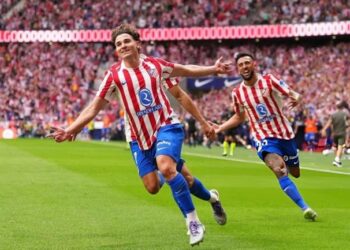 julian alvarez len tieng sau man toa sang truoc real madrid.jpg