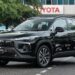 khac biet giua 2 phien ban cua toyota corolla cross 2024 anh2 crop 1715166414813.jpeg