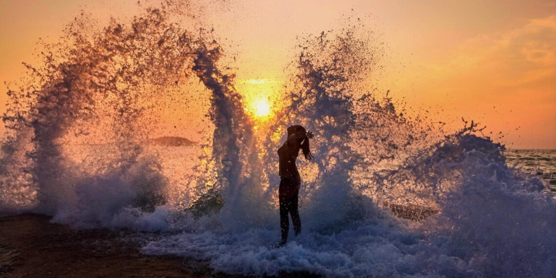 khach san canh song tung bot trang xoa nhin nhu anh ghep o khanh hoa 2464.jpg