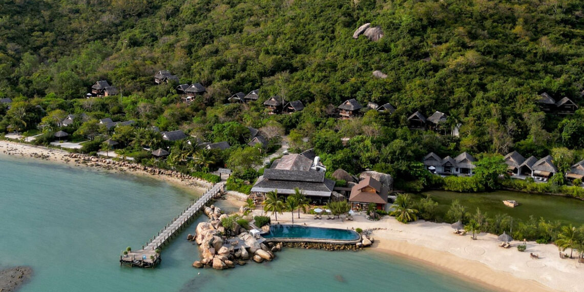 L’Alya Ninh Van Bay - nơi rừng chạm biển, lòng chạm bình yên lalya ninh van bay noi rung cham bien long cham binh yen 2024.jpg