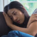 Vì sao suy nghĩ tiêu cực tăng nguy cơ mắc zona thần kinh? large vecteezy a sad girl sitt 8355 9405 1758382585.jpg