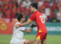 lay ve chau a u23 viet nam co hanh dong dep voi cau thu yemen 2902.jpg