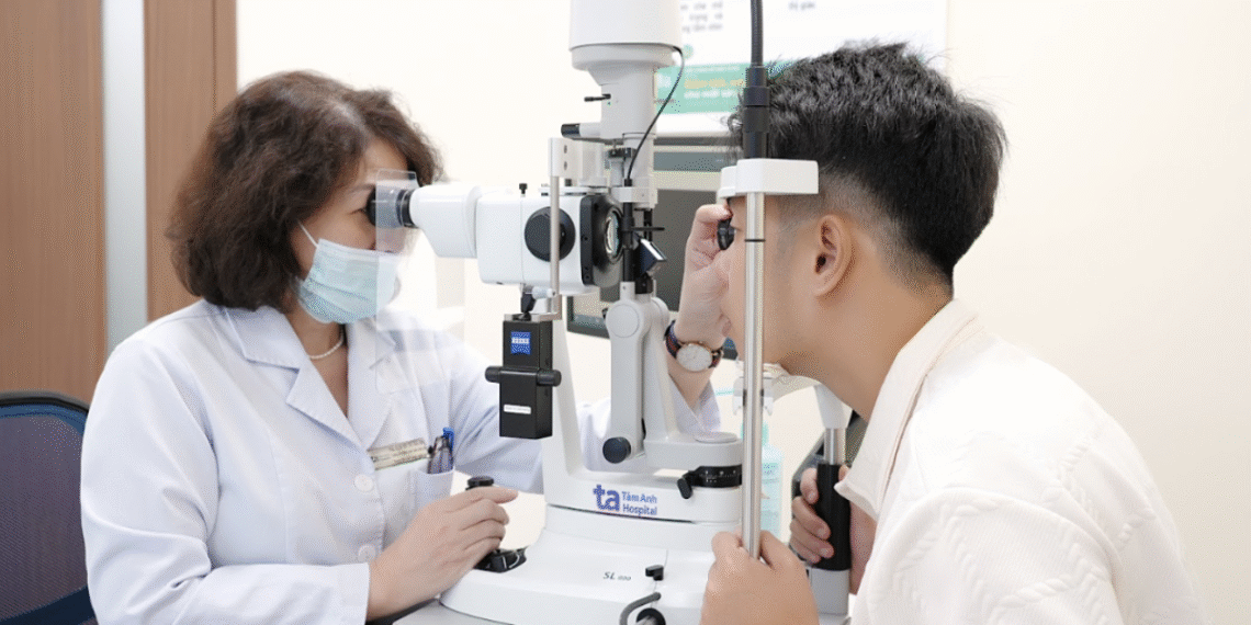 Xuất huyết trong mắt nguy hiểm không? mau bam 1758899847 1758899875 1219 1758899893.png