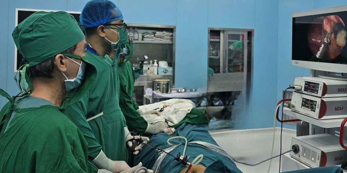 Bộ trưởng Y tế đề nghị đầu tư ca nô cấp cứu cho Côn Đảo mo bi nh da n 1758448404 17584 9400 5543 1758448570.jpg