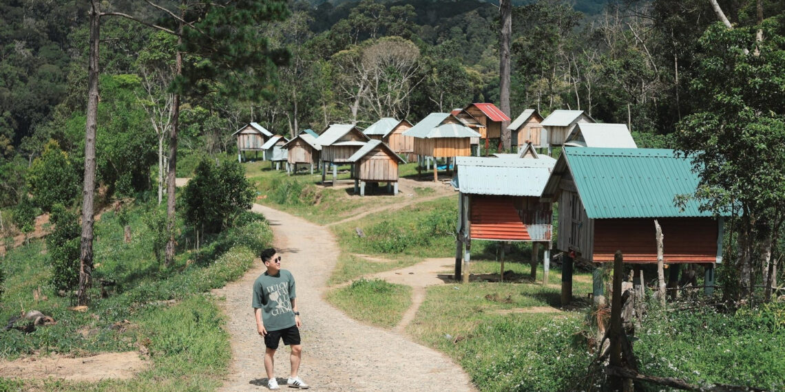 Ngôi làng bình yên ở Măng Đen bất ngờ hút khách nhờ những kho lúa ngoi lang binh yen o mang den bat ngo hut khach nho nhung kho lua 3009.jpg