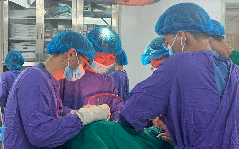 Đưa đại tràng lên cổ thay thực quản ung thư nhchpmnhnh20250904lc100016 175 2376 5417 1756954853.png
