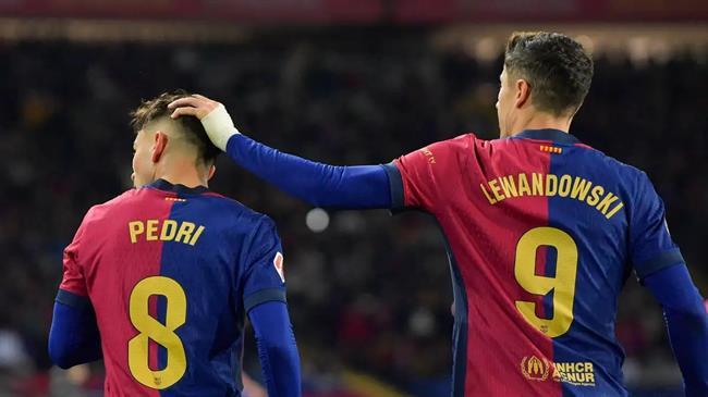 Pedri và Lewandowski quyết định không dự Gala Quả bóng vàng pedri lewandowski 2109213308.jpg