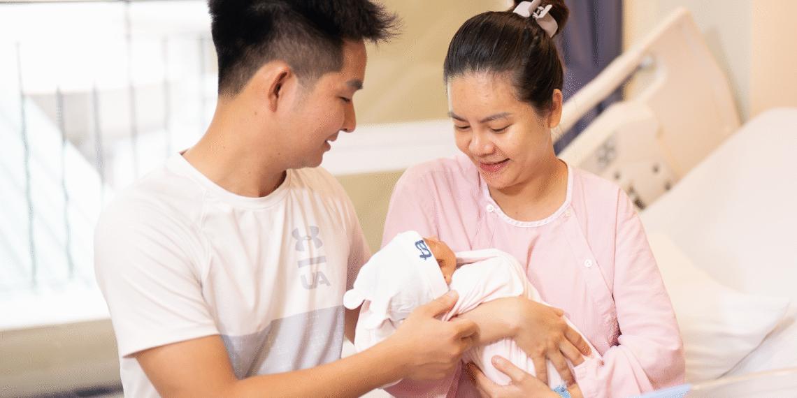 Vợ chồng cùng phẫu thuật chữa vô sinh pr1 1 1758615668 1758615765 7045 1758615800.png