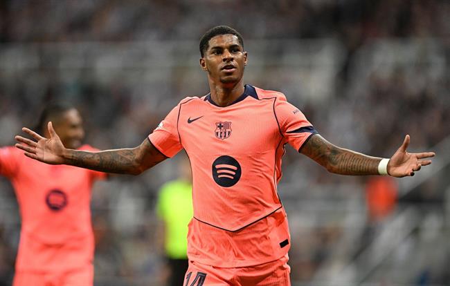 rashford len tieng sau khi bi hansi flick ky luat vi vi pham noi quy.jpg
