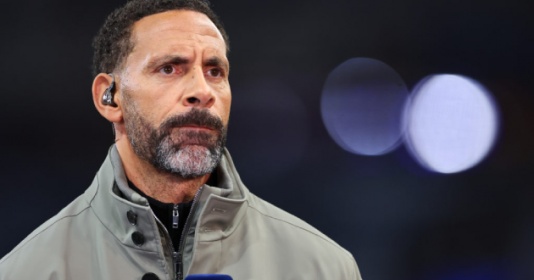 rio ferdinand chi ra hai ban hop dong ma man united dang le phai co 105948.jpg