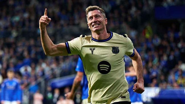 Robert Lewandowski vui vẻ đón nhận vai trò siêu dự bị ở Barca robert lewandowski 2609081958.jpg