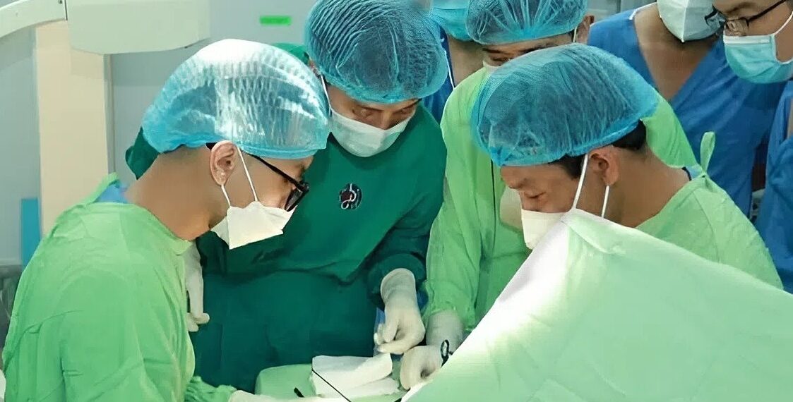 Ghép bàn tay vào chân bà bầu là 'giải pháp y khoa đột phá' snapedit 1758956360328 jpeg 17 5863 4937 1758956749.jpg