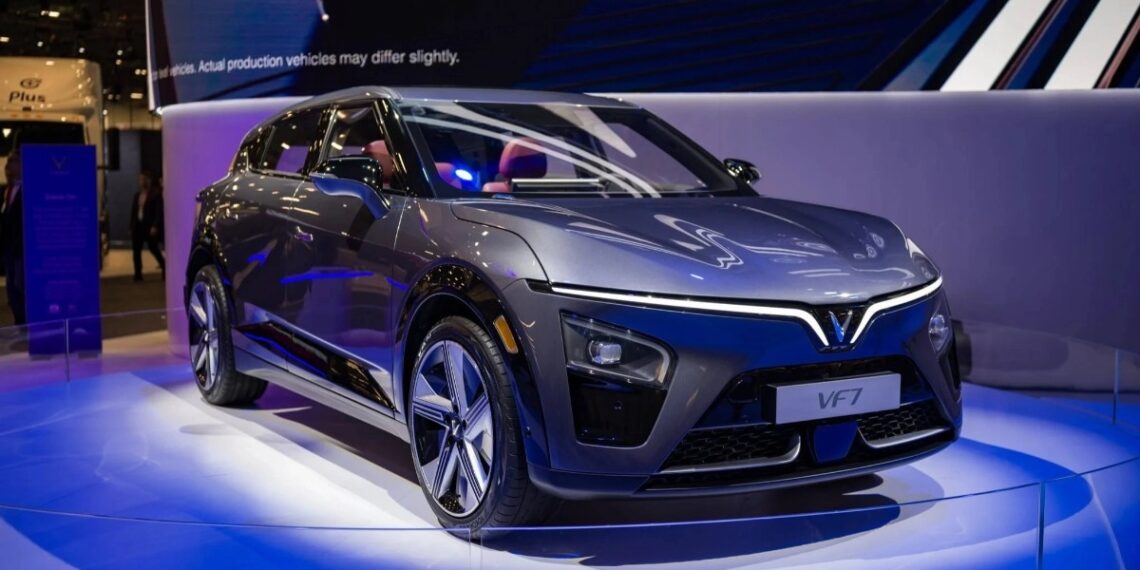 so sanh vinfast vf 7 va mazda cx 5 anh1 crop 1700596811466.jpeg