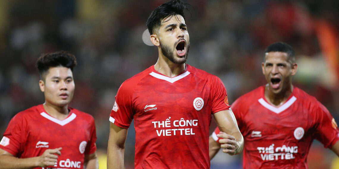 the cong viettel de xuat trong tai ngoai thoi tran gap ninh binh 698.jpg