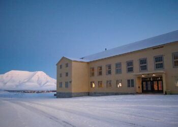 theentrancetohuset 1751445437 3689 6225 1751445479.jpg