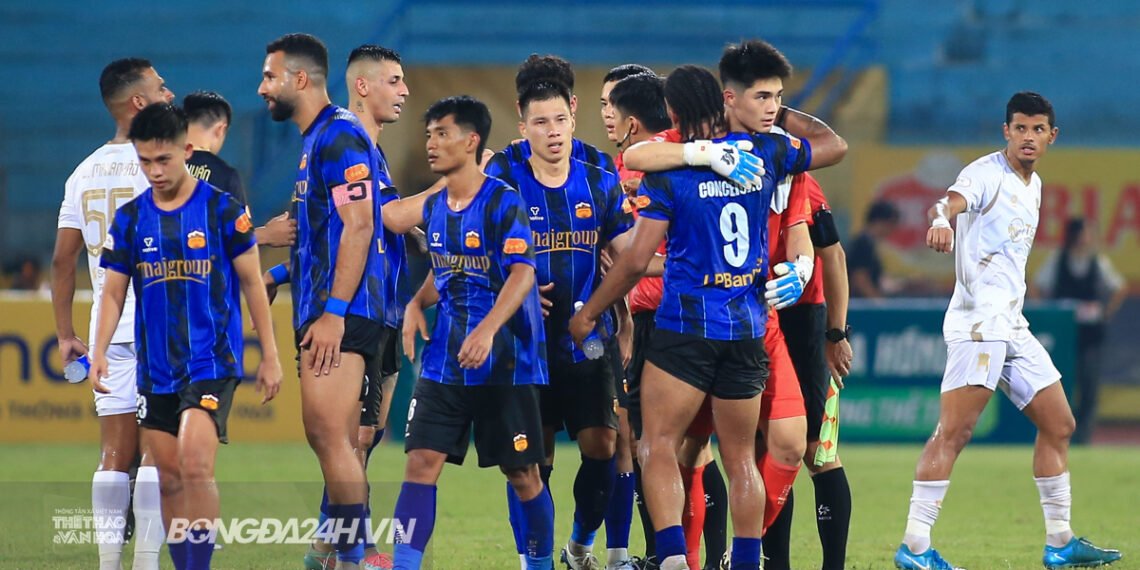 HAGL rơi xuống đáy bảng xếp hạng V.League thong ke dang bao dong voi clb hagl.jpg
