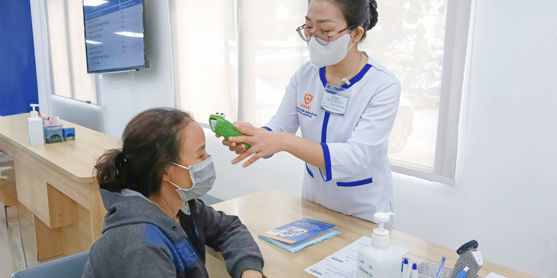 Chủ nhà tiêm cúm, phế cầu cho người giúp việc thumbkiemtrasautiemtaivnvc 175 2349 4978 1756865397.png