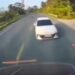 Nổi bật tuần qua: Xe con bất ngờ lấn làn, tông trực diện xe tải ngược chiều tinh huong giao thong cropped 1755400691487.jpg