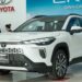toyota corolla cross va camry am tham tang gia ban tai viet nam anh1 cropped 1756190873445.jpg